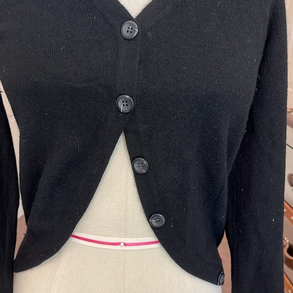 Vince black cashmere cardigan with cutaway front - size small - Picture 2 of 5